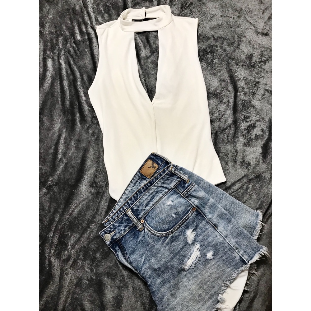 Deep-Cut White High Neck Bodysuit - Picture 4 of 5